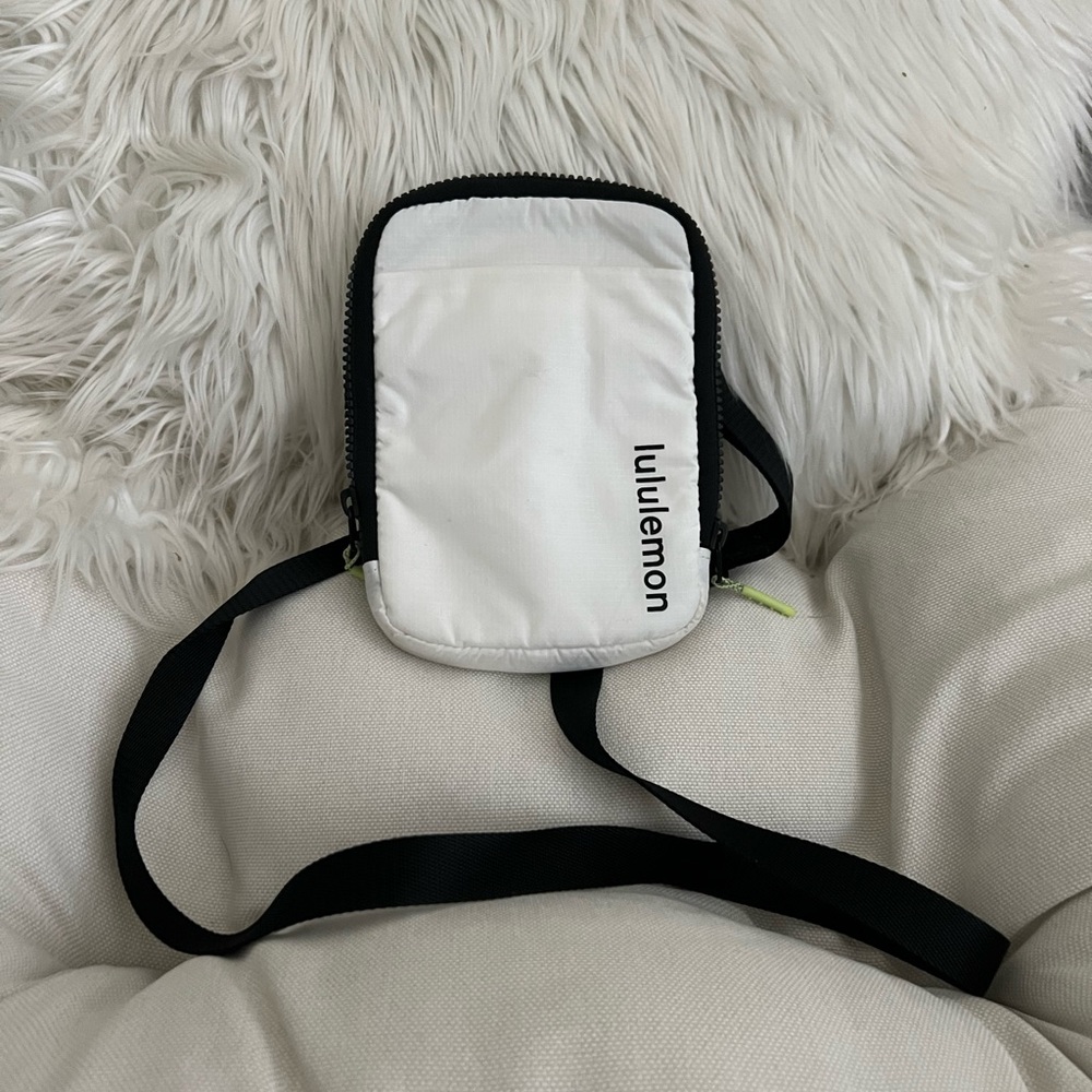 Lululemon Phone bag